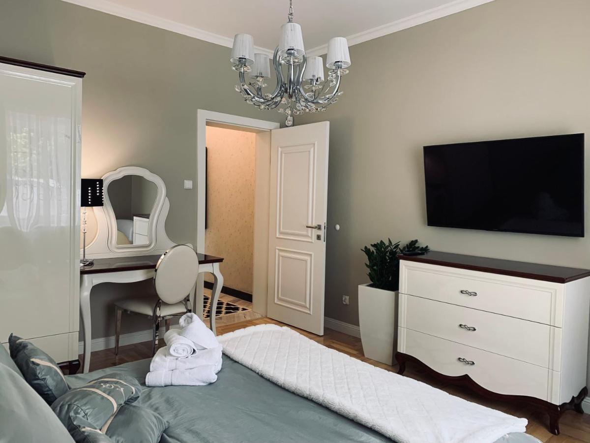 Apartament Z Prywatnym, Krytym Basenem Apartment *