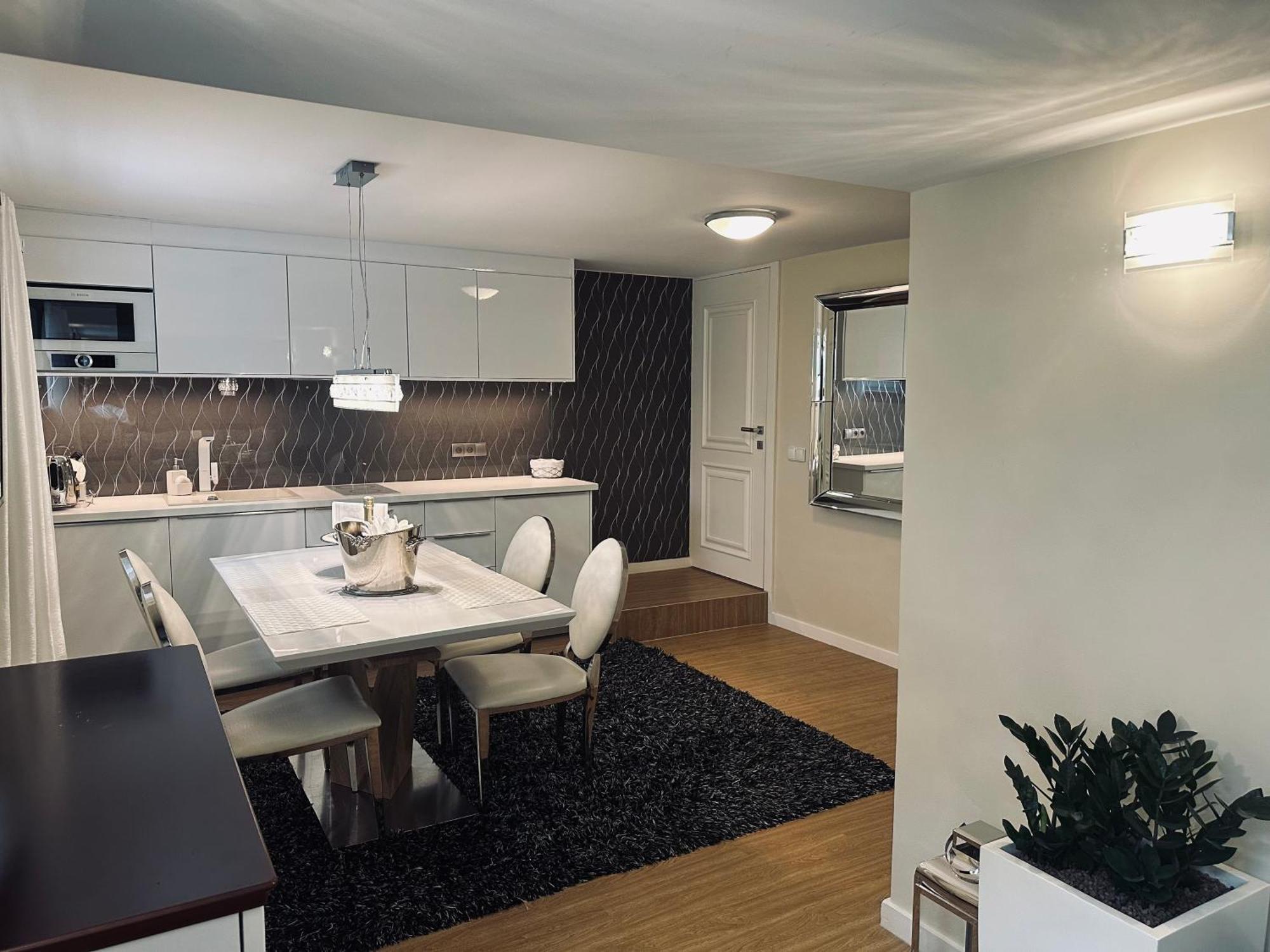 Apartament Z Prywatnym, Krytym Basenem Apartment