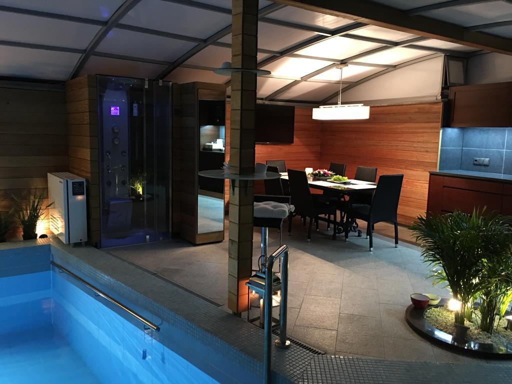 Apartment Apartament Z Prywatnym, Krytym Basenem *