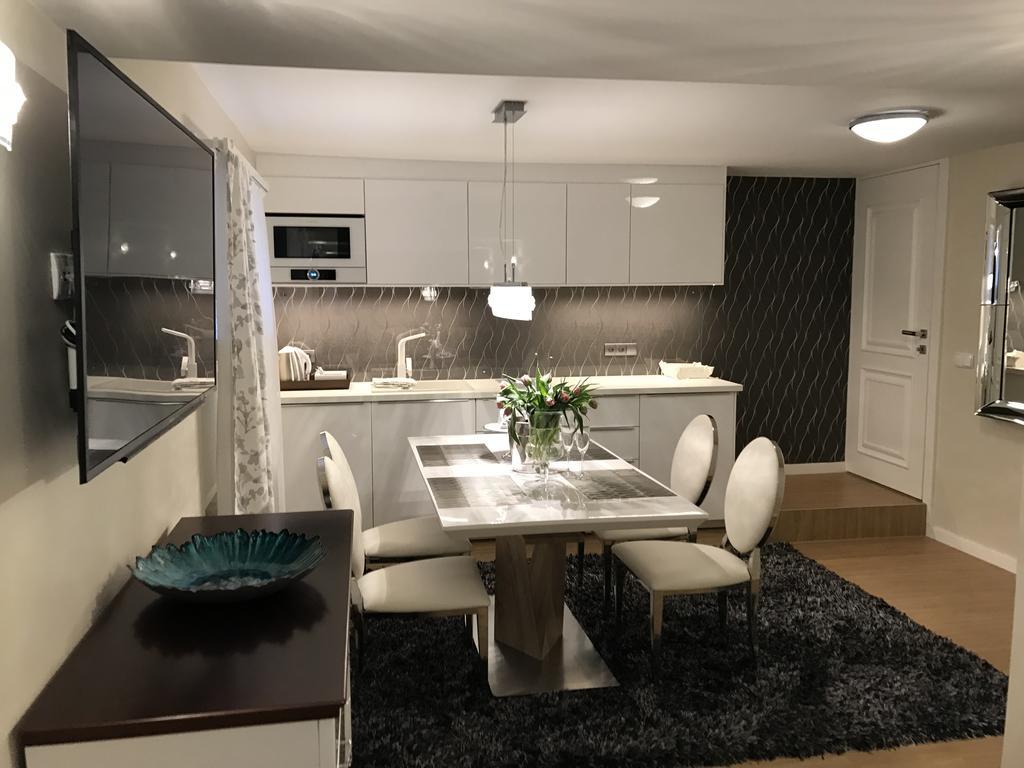 Apartament Z Prywatnym, Krytym Basenem