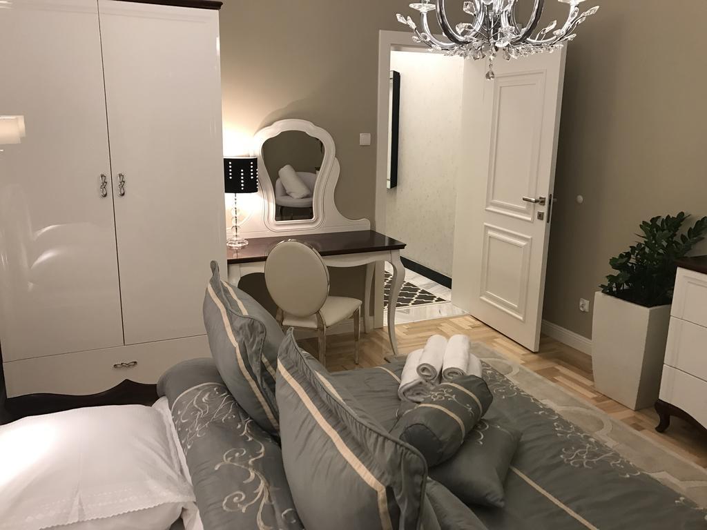 Apartament Z Prywatnym, Krytym Basenem